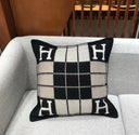 PILLOW BLACK