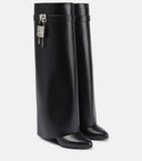 BLACK BOOTS