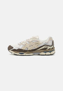 GEL BROWN SNEAKERS